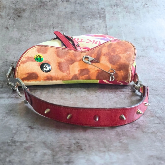 Dior Victim Saddle Bag - Picture 4 of 14